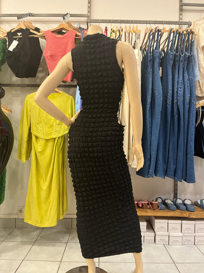 ROBE LONGUE NOIRE MOULANTE OUVERT SUR LES COTÉS